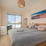Sunny Ocean View - Pool, Fibre Net Апартаменты