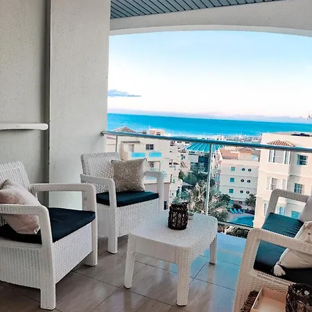 Sunny Ocean View - Pool, Fibre Net Lejlighed