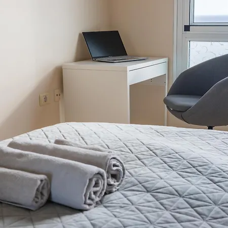 Sunny Ocean View - Pool, Fibre Net 公寓 *