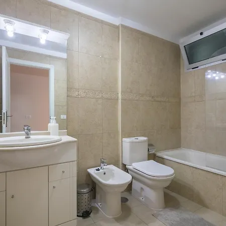 公寓 Sunny Ocean View - Pool, Fibre Net