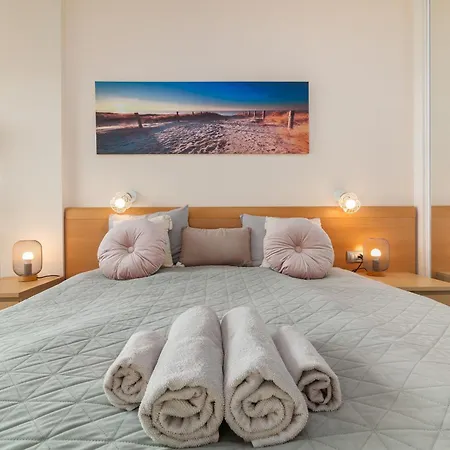 Sunny Ocean View - Pool, Fibre Net 公寓 *