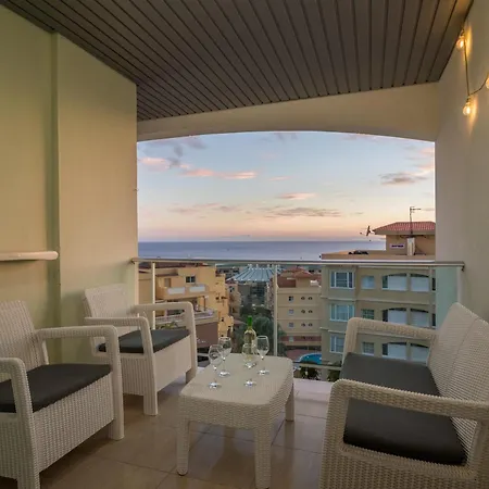 公寓 Sunny Ocean View - Pool, Fibre Net 圣米格尔德阿沃纳