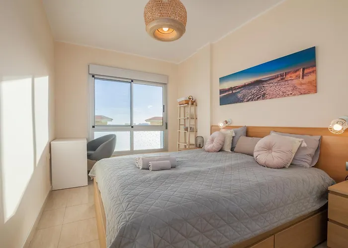 Sunny Ocean View - Pool, Fibre Net Apartman